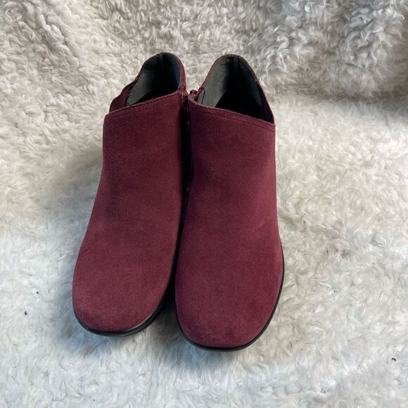 SKECHERS PARALLEL - DITTO LEATHER SUEDE BURGUNDY  WEDGE ANKLE BOOTS SZ10 - Picture 3 of 12